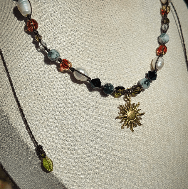 Collier AURA agate arbre, cristaux Swarovski et perles d’eau douce