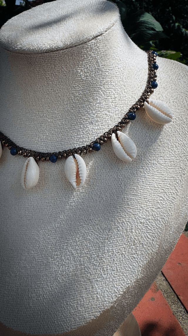 Collier MOANA lapis lazuli et coquillages 