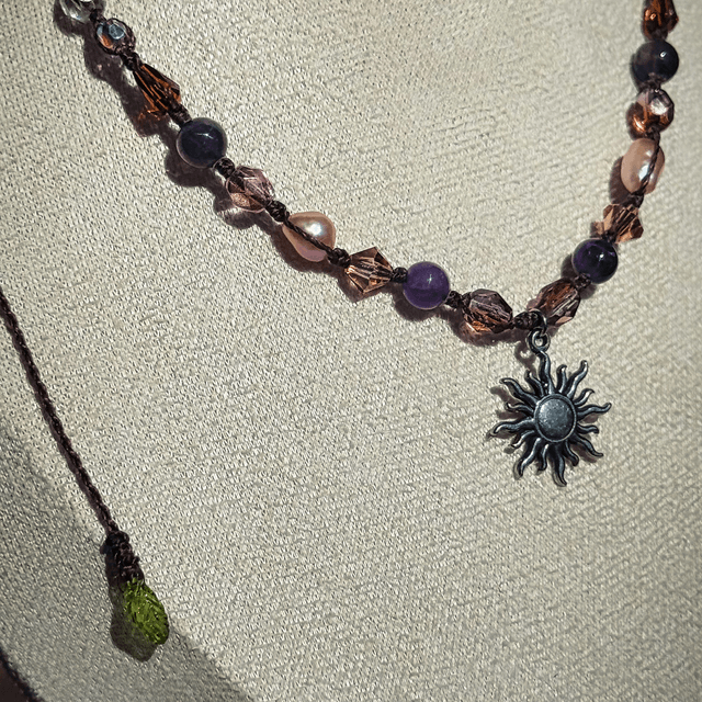 Collier AURA améthyste, cristaux Swarovski et perles d’eau douce 