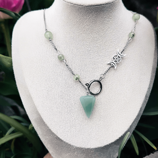 Collier PENDULE aventurine , prehnite et cristal de roche 