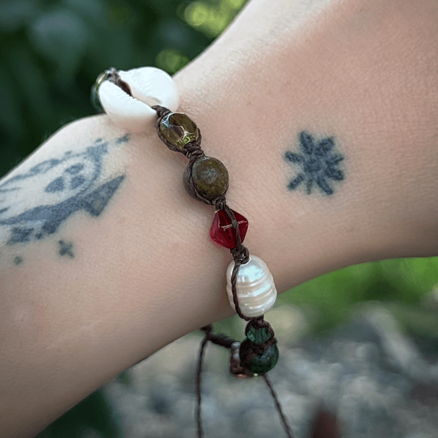 Bracelet AURA turquoise africaine, cristaux Swarovski et perles d’eau douce