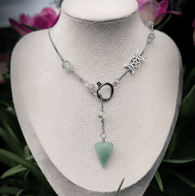 Collier PENDULE aventurine , prehnite et cristal de roche 